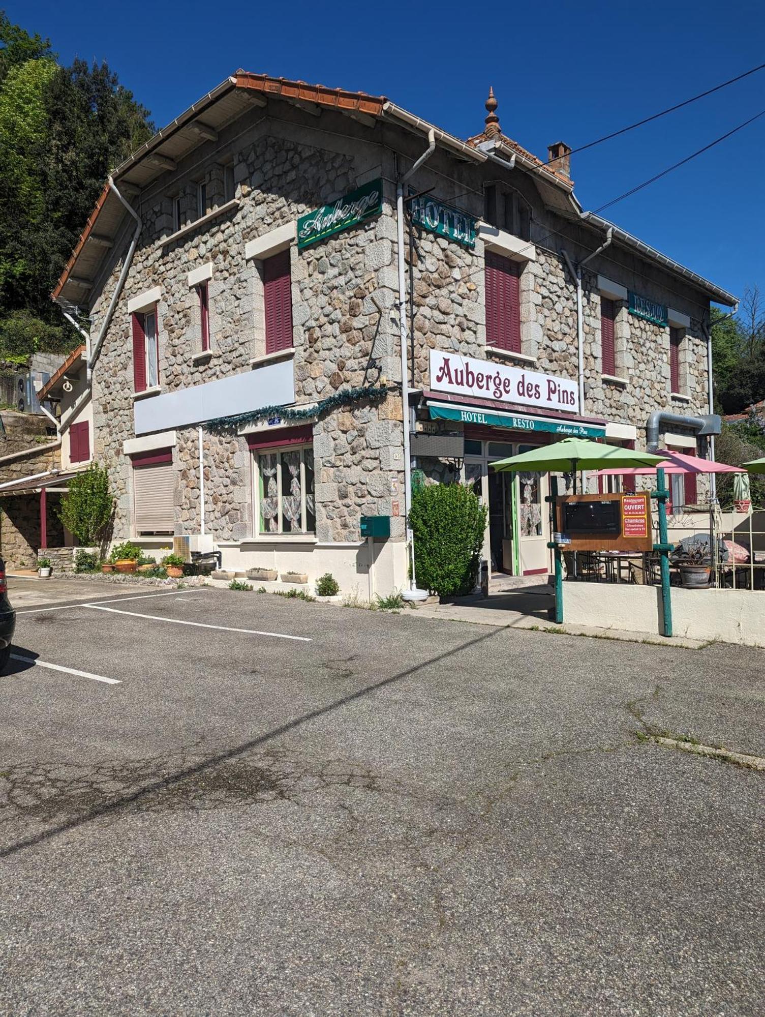 Auberge Des Pins Обена Екстер'єр фото