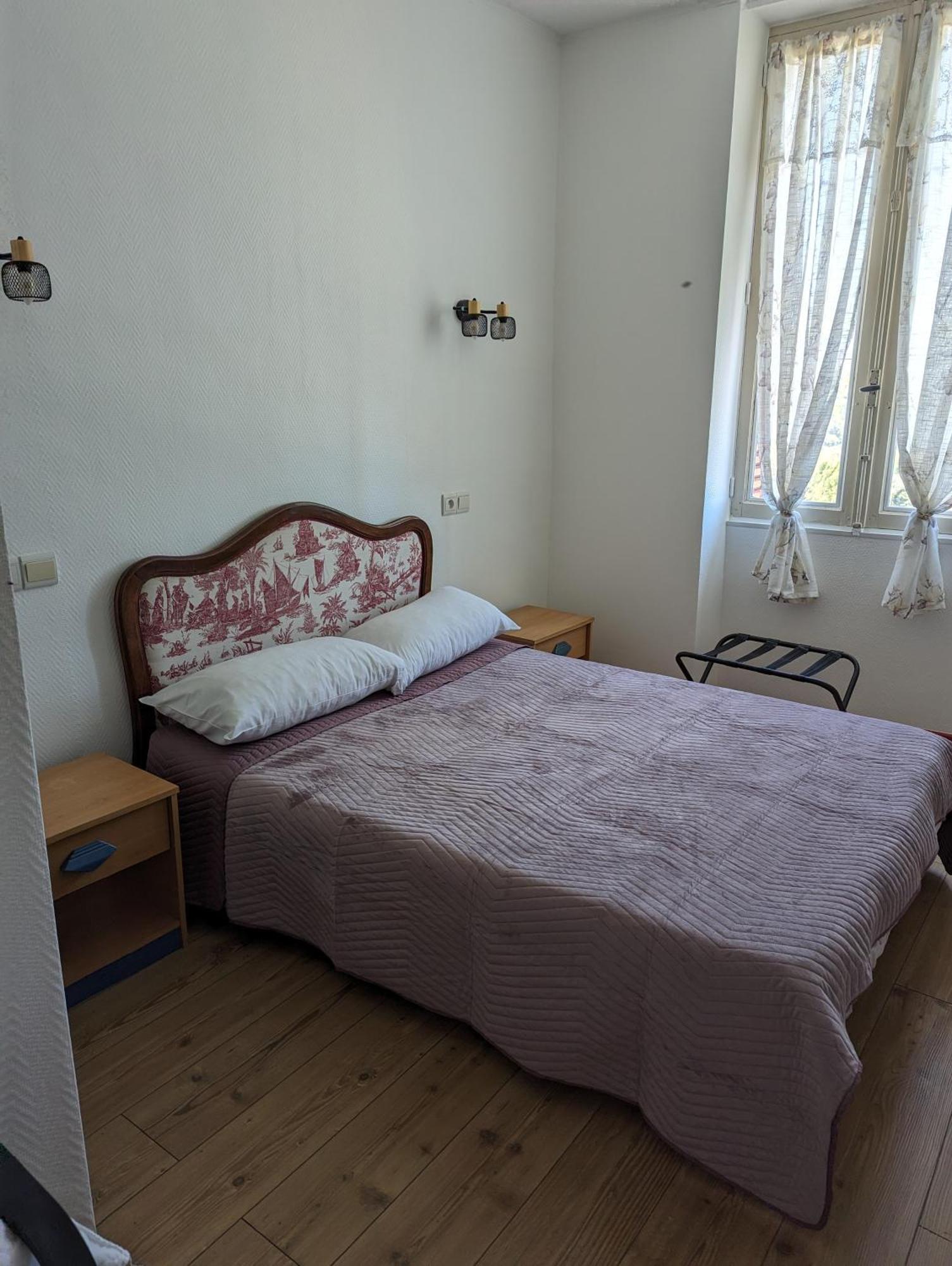 Auberge Des Pins Обена Екстер'єр фото