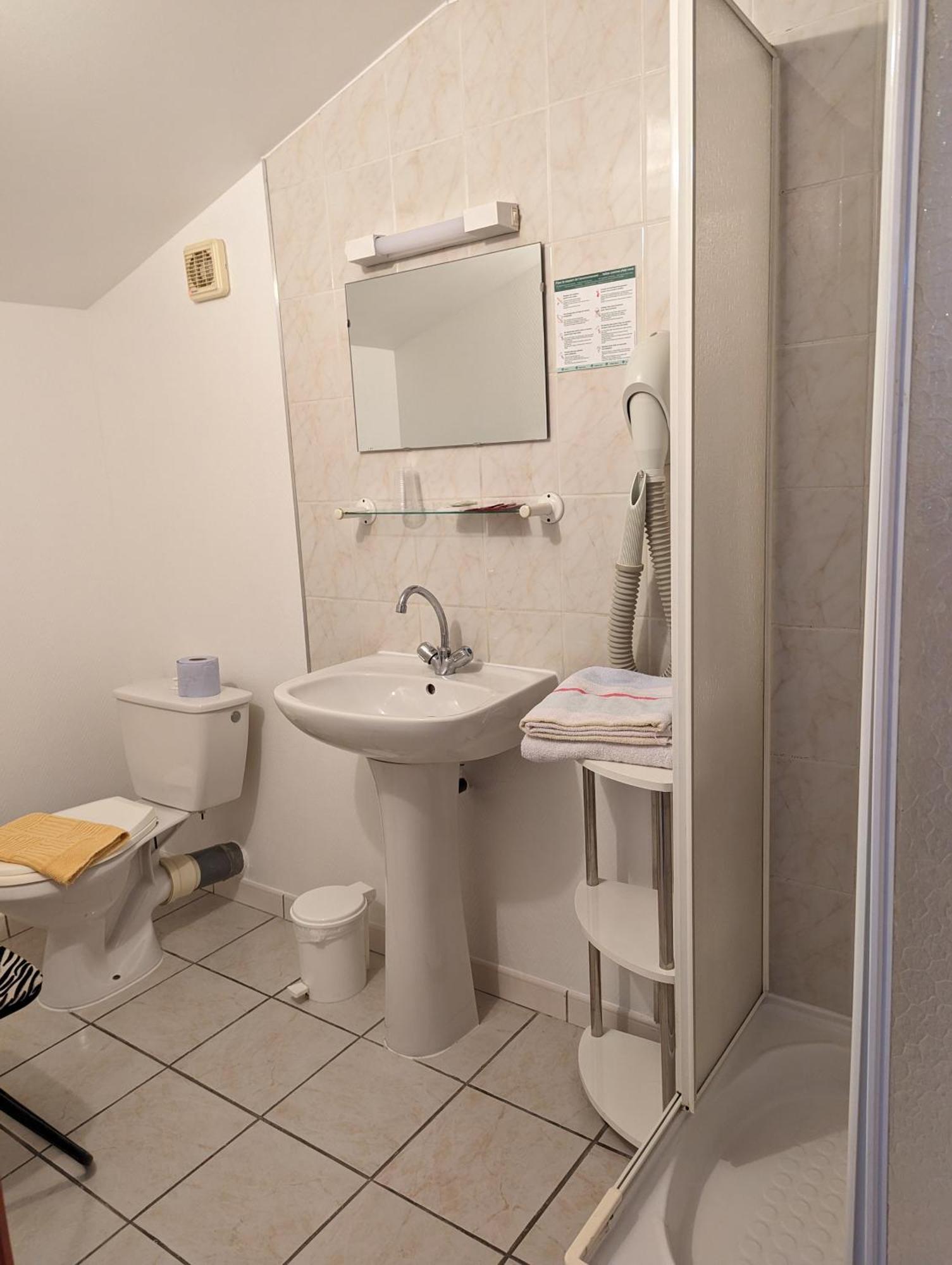 Auberge Des Pins Обена Екстер'єр фото
