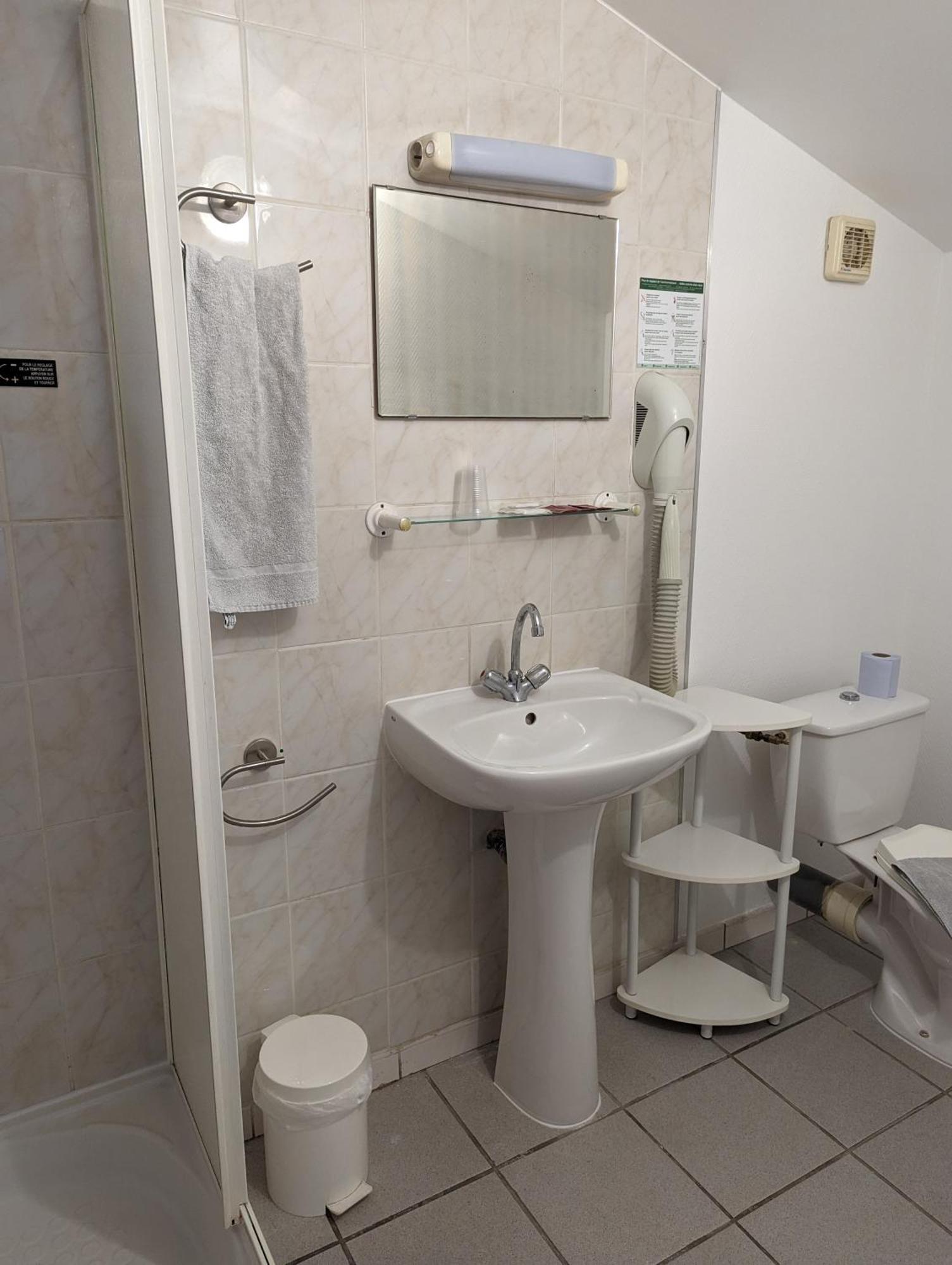 Auberge Des Pins Обена Екстер'єр фото