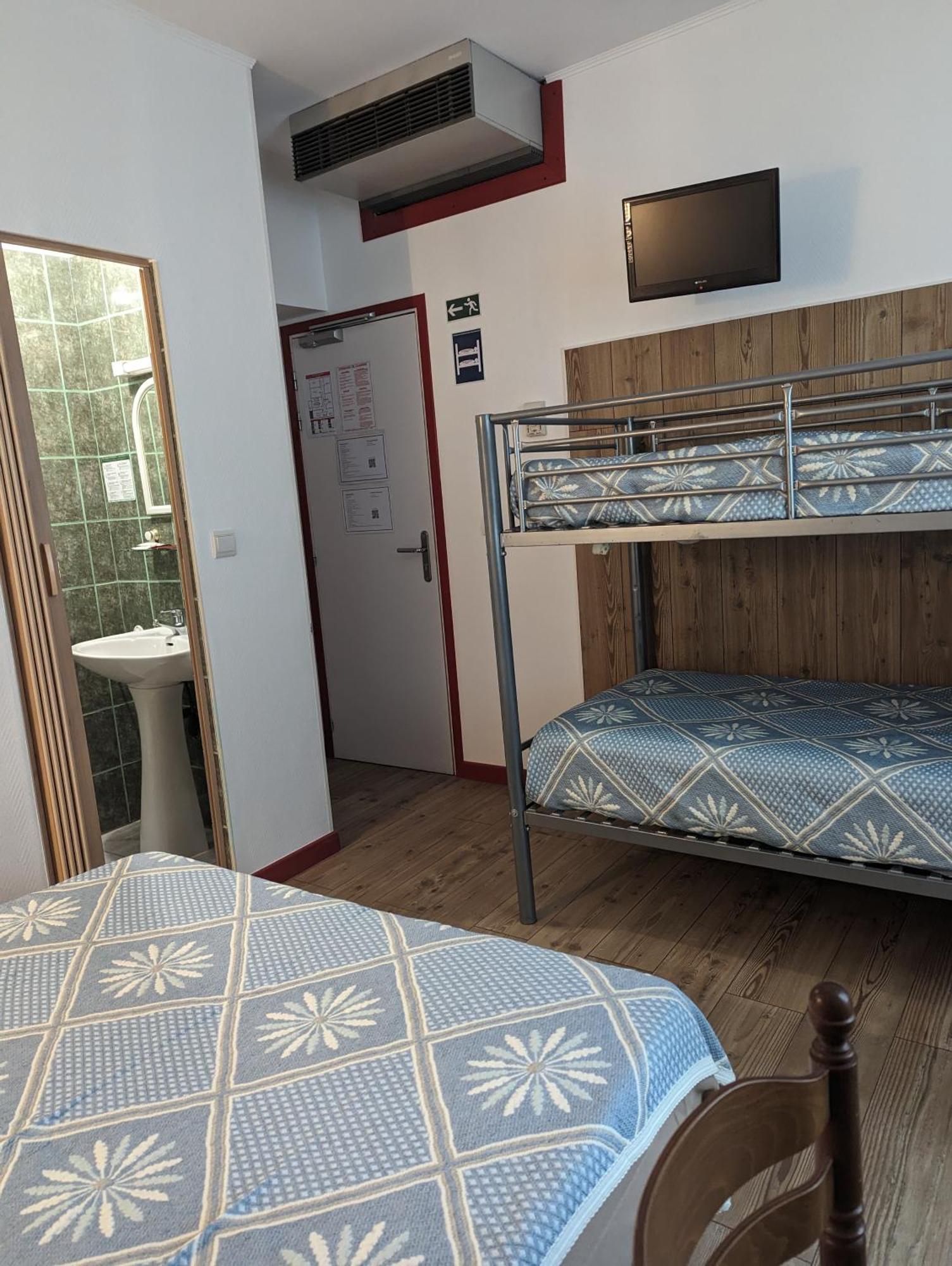 Auberge Des Pins Обена Екстер'єр фото