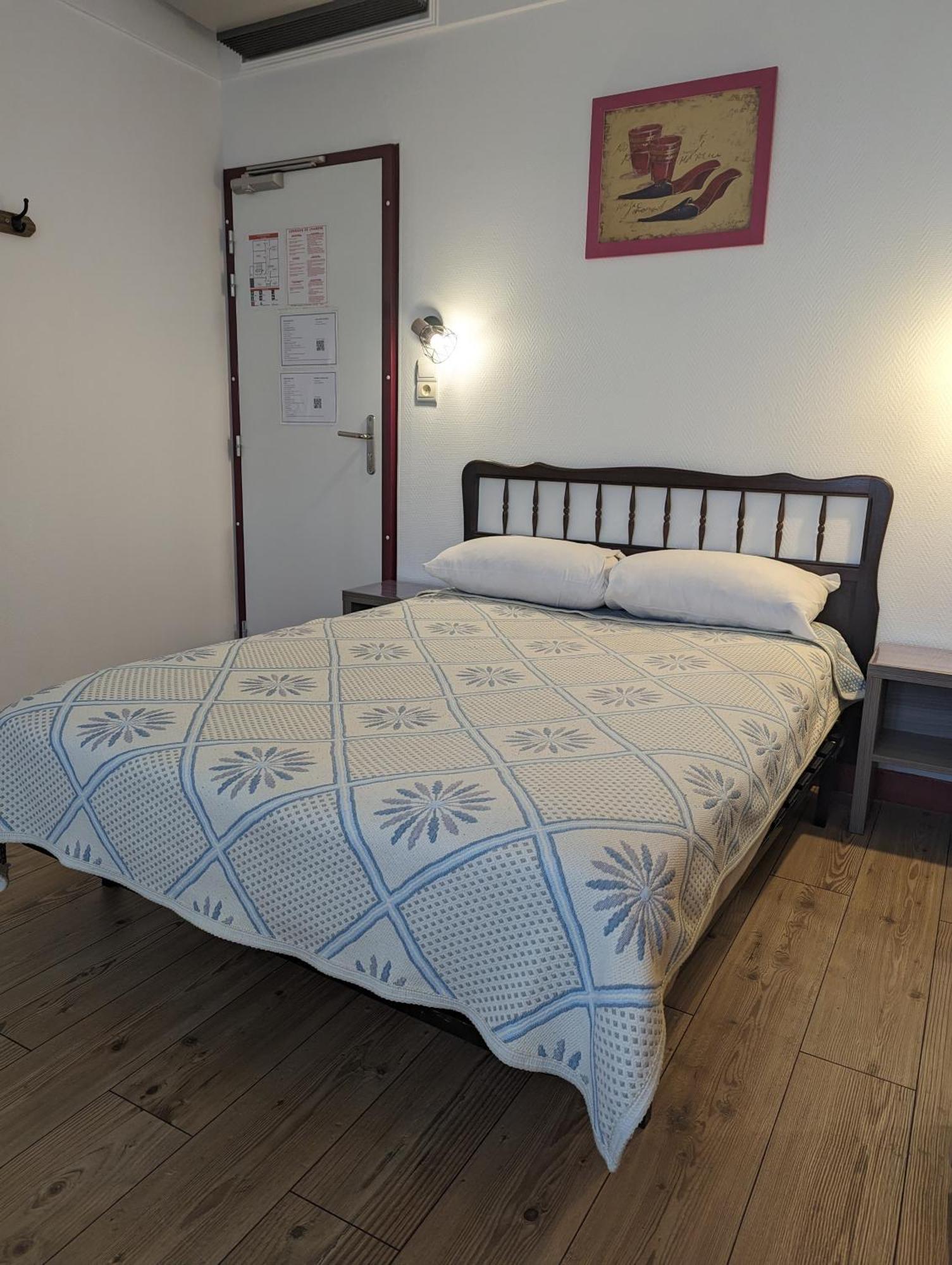 Auberge Des Pins Обена Екстер'єр фото